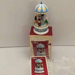 2004 Hallmark small world musical ornament tested